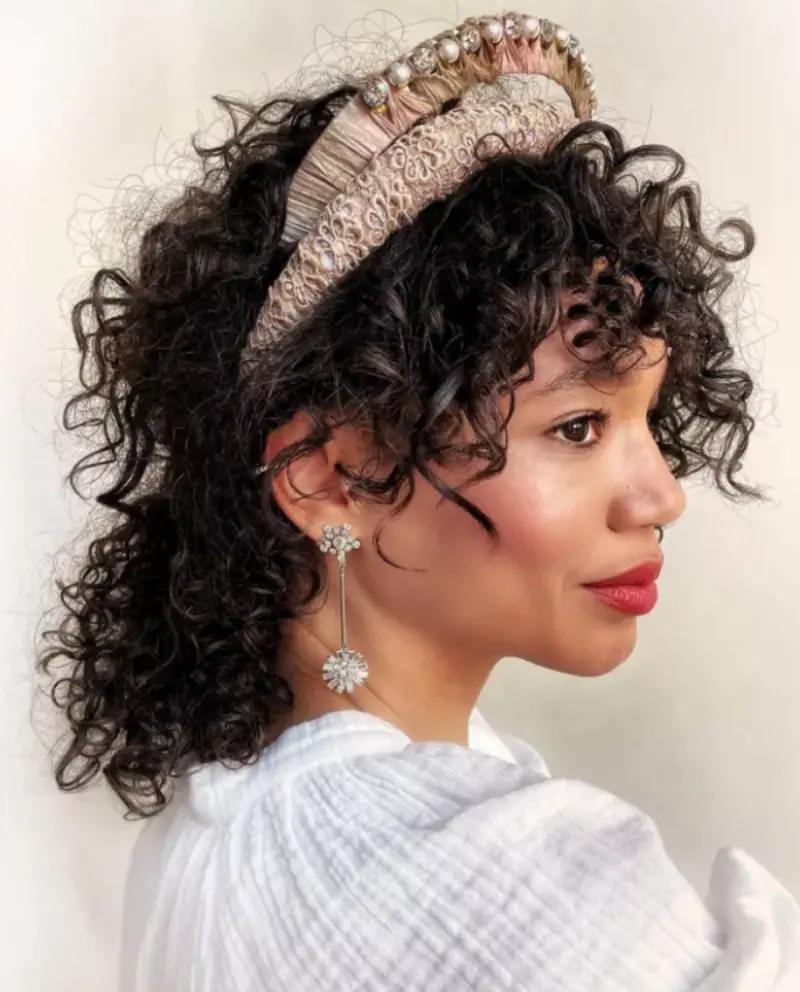  penteado simples semipreso cabelo cacheado