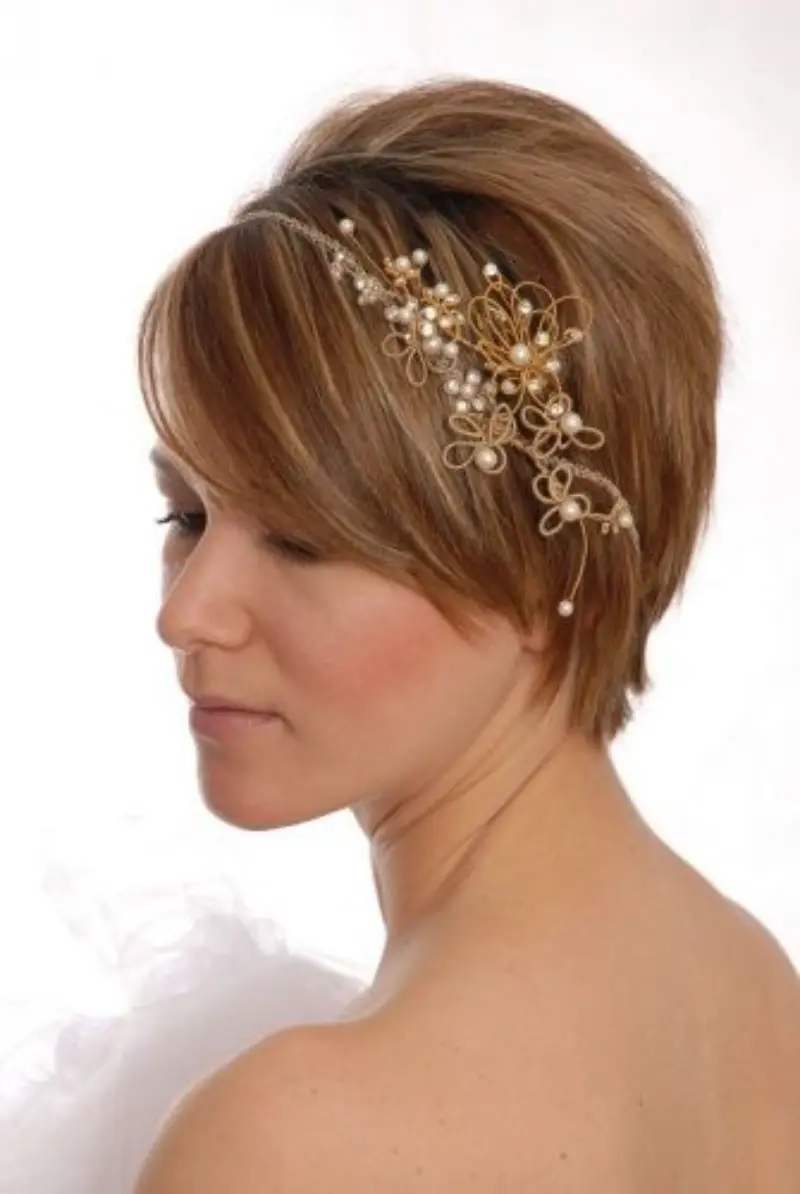  cabelo curto com acessório