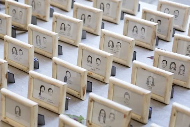 caricatura em casamento como lembrancinha