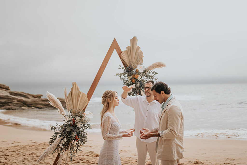 cerimônia de casamento evangélico na praia