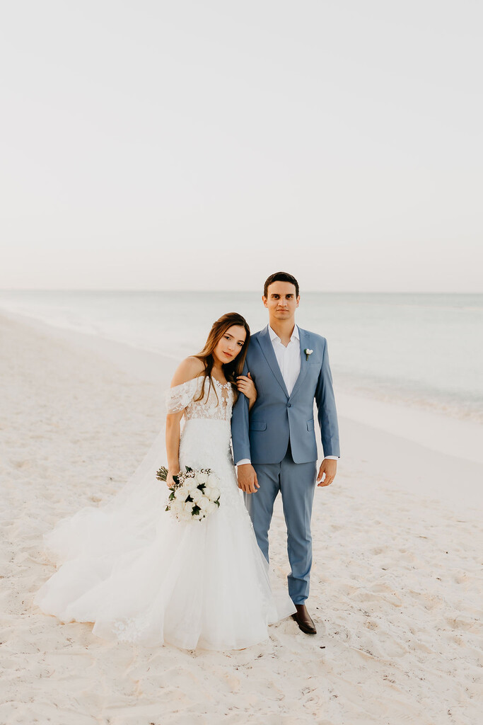 Destination Wedding no Caribe inspira com visual leve