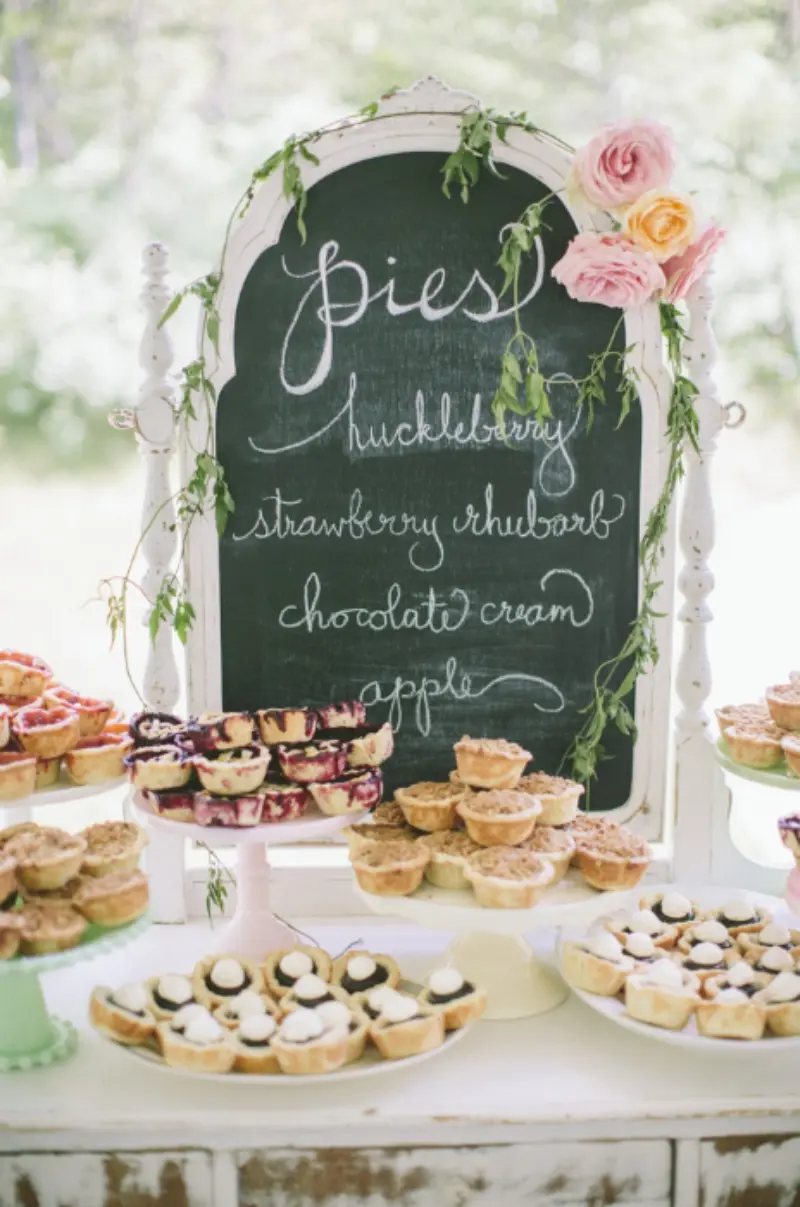 estação de doces e sobremesas para casamento