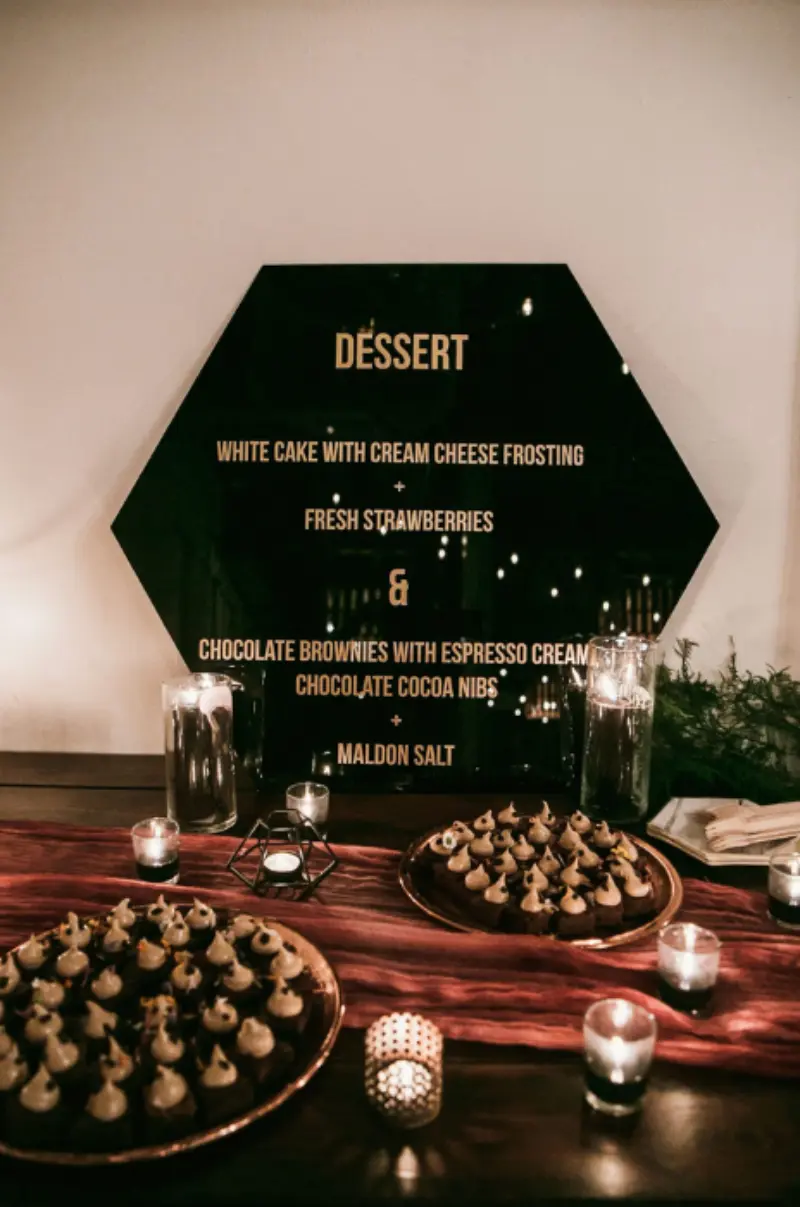 estação de docinhos para casamento com velas