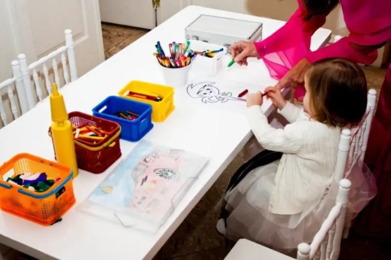 livros para pintar para entreter crianças no casamento