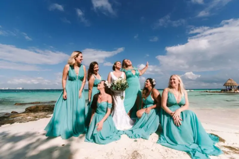 madrinhas de azul casamento na praia