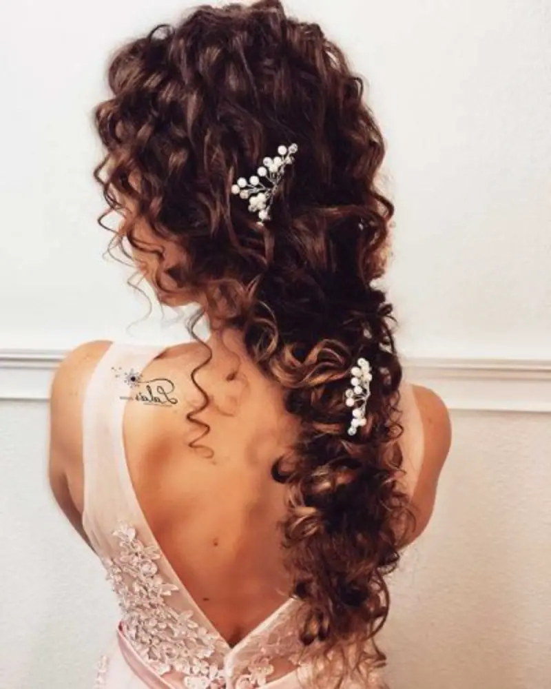  cabelo cacheado meio solto