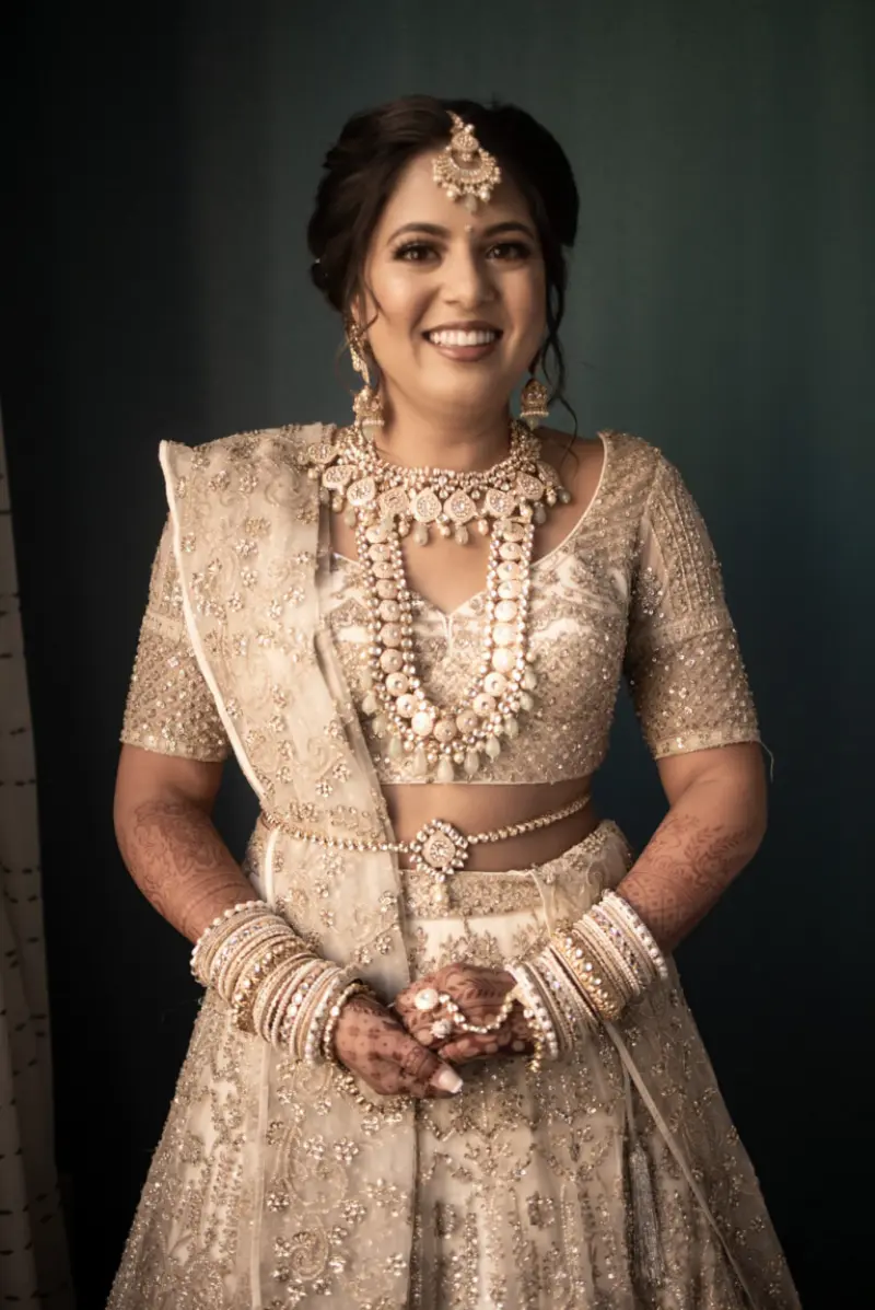 noiva indiano com acessórios