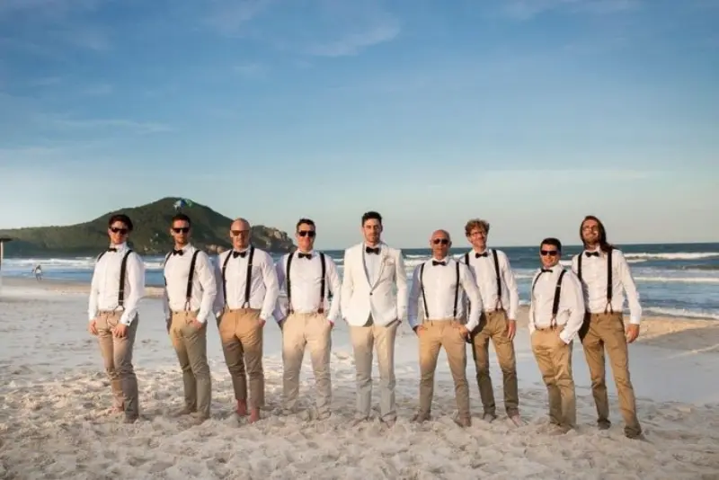 padrinhos de casamento na praia de suspensório