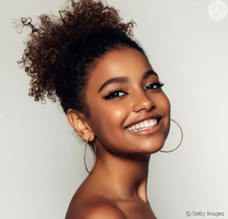  penteado de casamento para cabelos cacheados