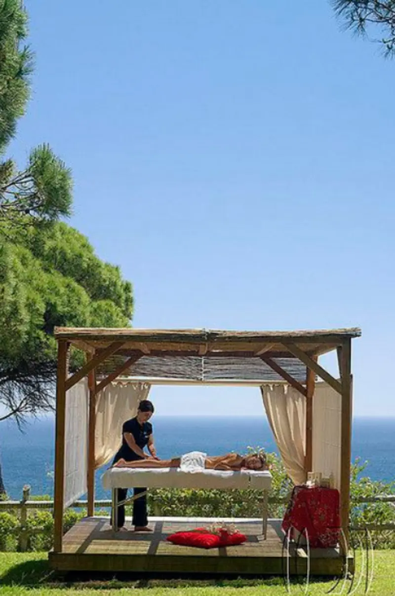 tenda de massagem em casamento ao ar livre