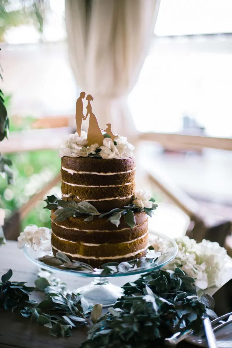  topo de bolo para casamento civil contorno dos noivos