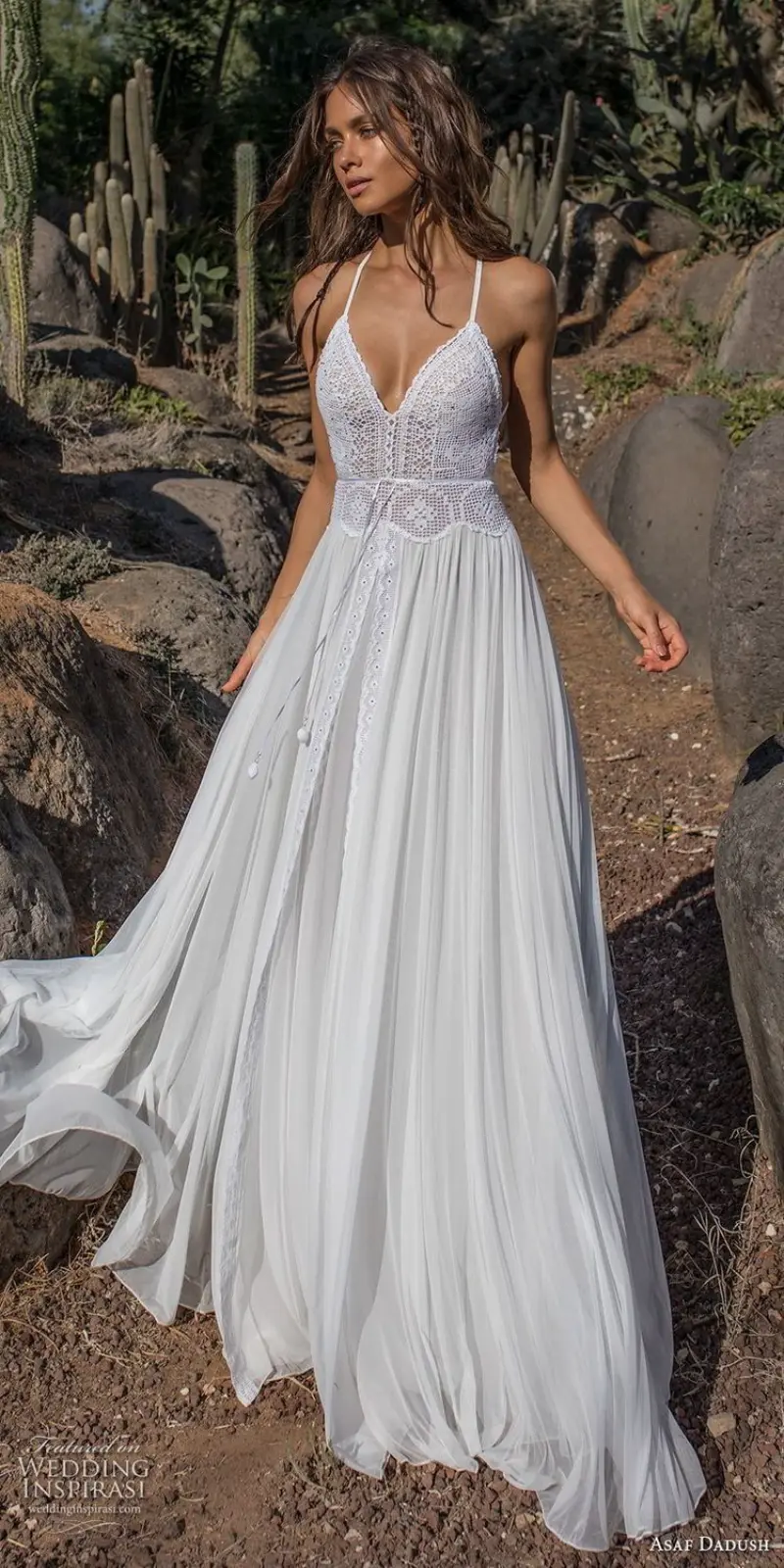 vestido de noiva na praia casamento com detalhes na cintura