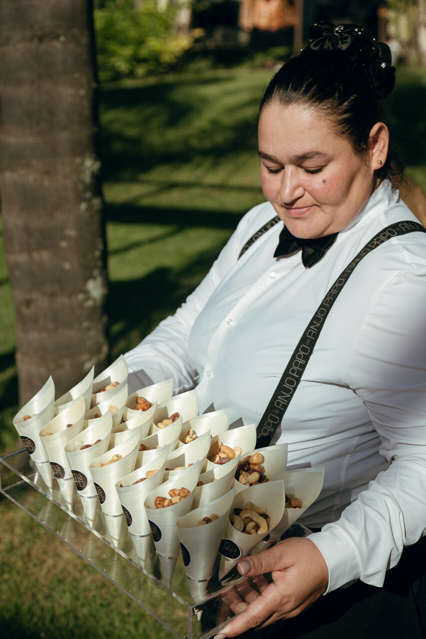 Casamento inova com show de fogos, mágica e churrasco em Minas