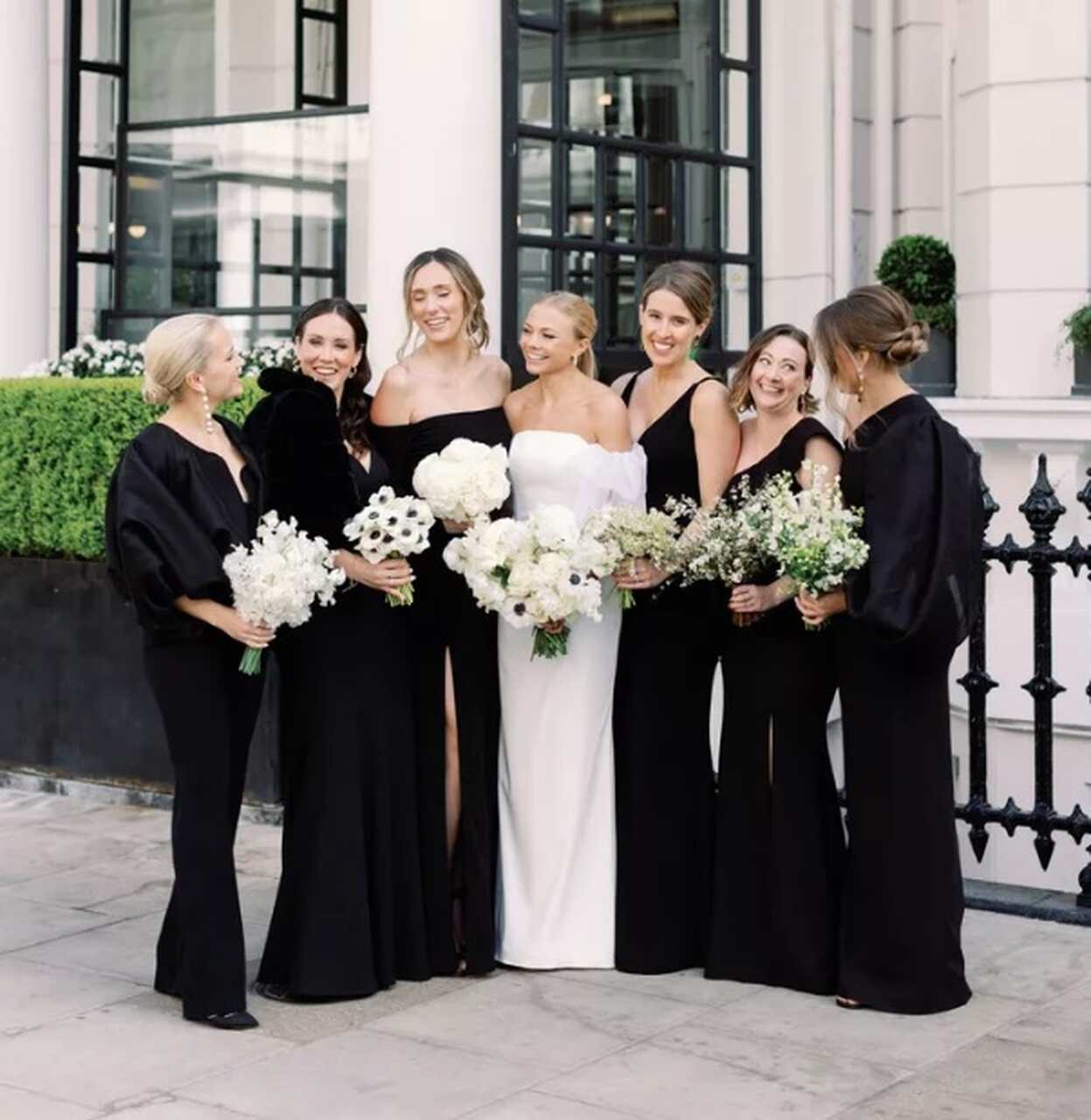 vestido longo preto com estola para casamento