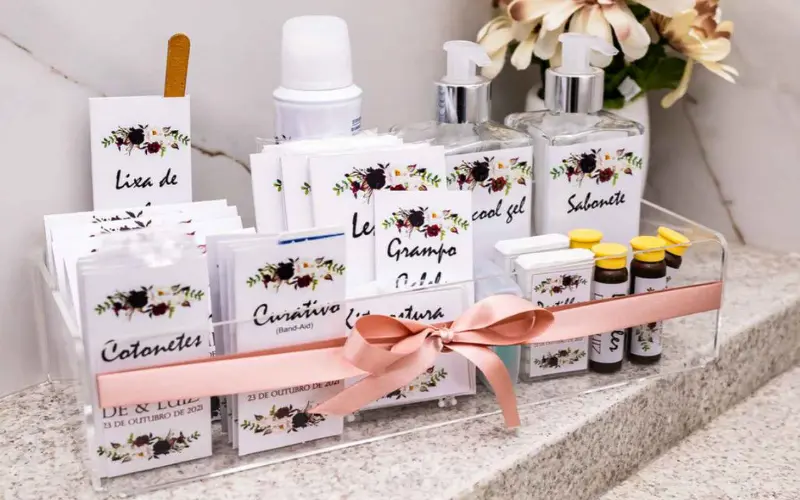 kit toalete personalizado para casamento