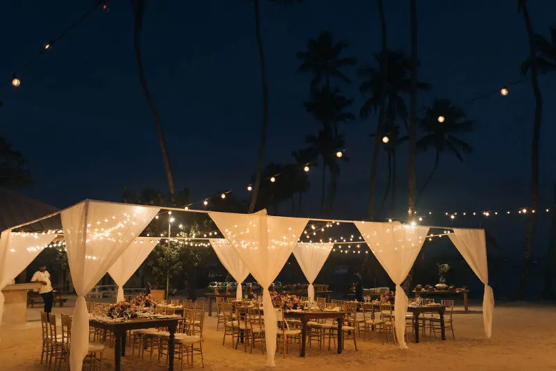tenda para casamento à noite em Punta Cana