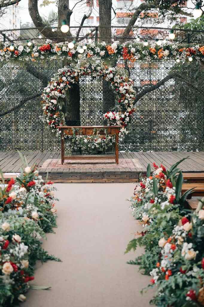 altar romântico com flores