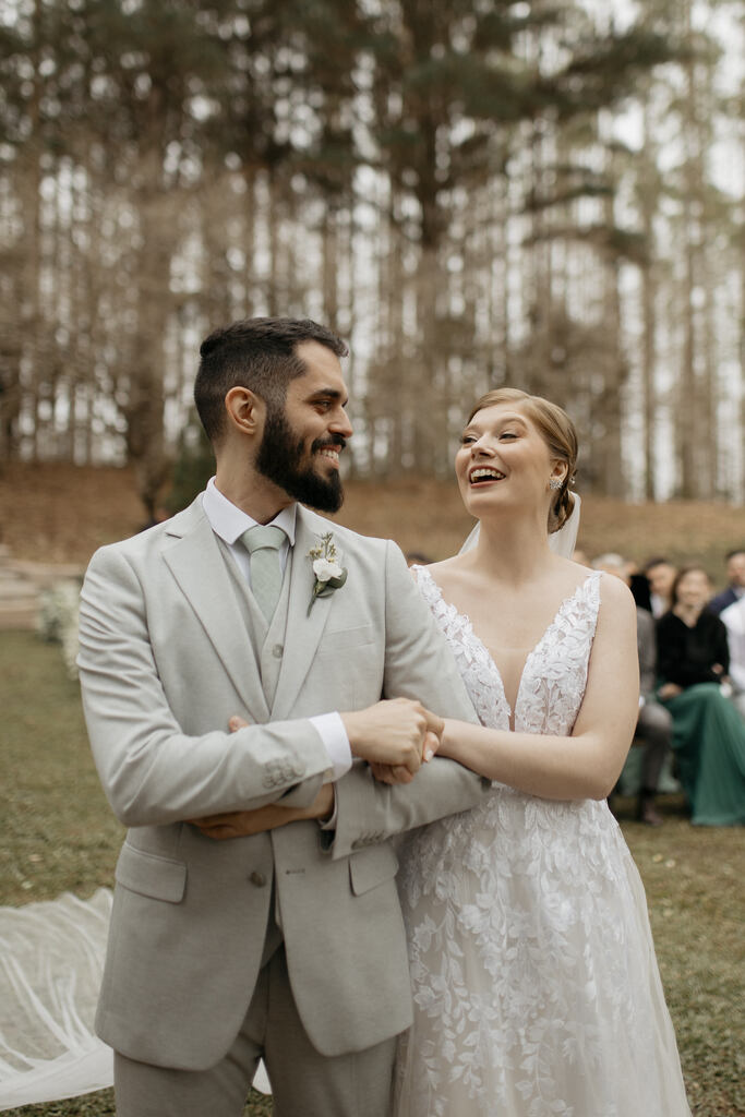 Quer um casamento simples e elegante? Veja inspirações reais