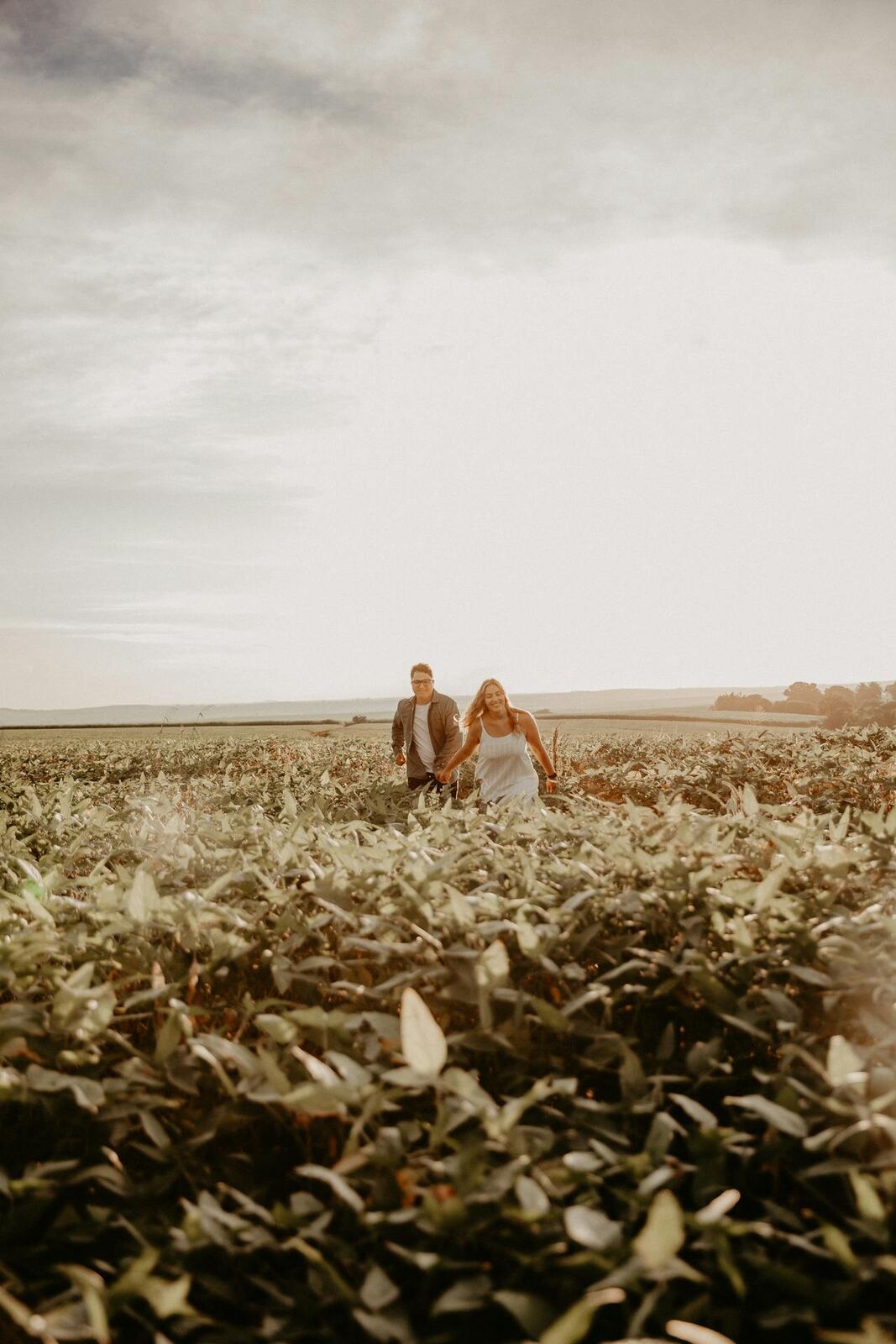 casal no campo