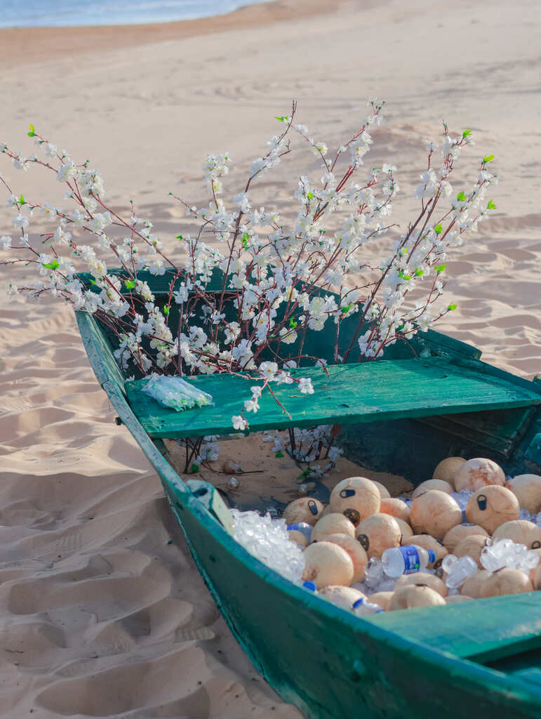 barco verde decorado com coco verde