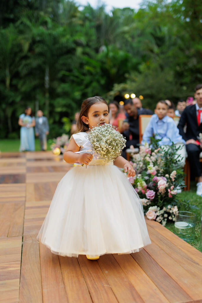 Casamento romântico aposta em pipoca, sorvete e alfajor