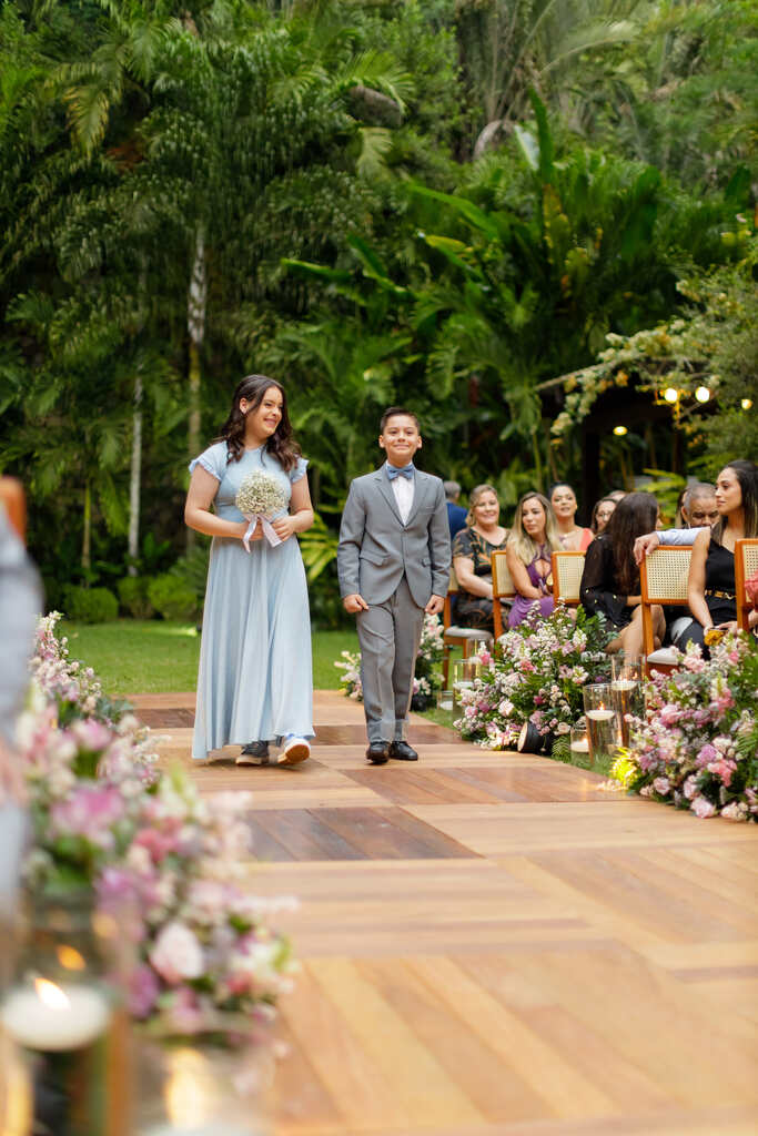 Casamento romântico aposta em pipoca, sorvete e alfajor