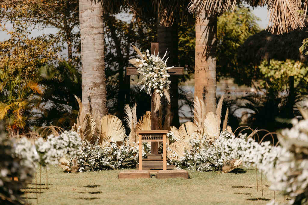 altar boho rústico no campo