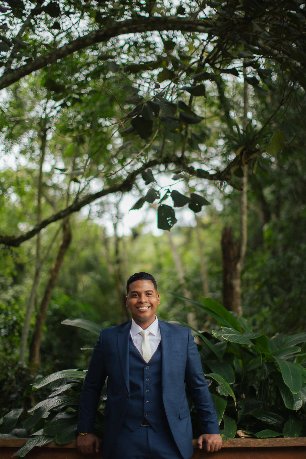 Casamento simples e elegante inspira com paleta verde