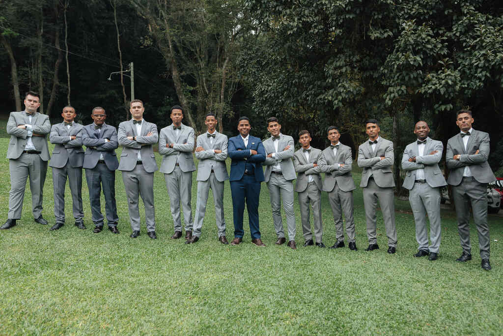 Casamento simples e elegante inspira com paleta verde