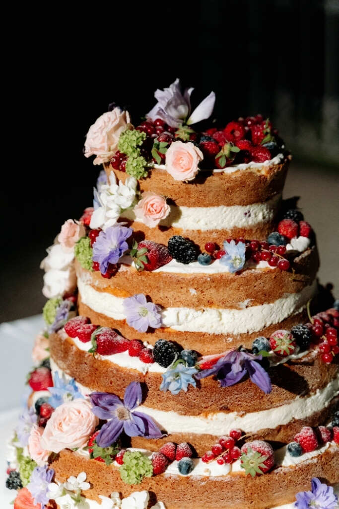 naked cake com flores