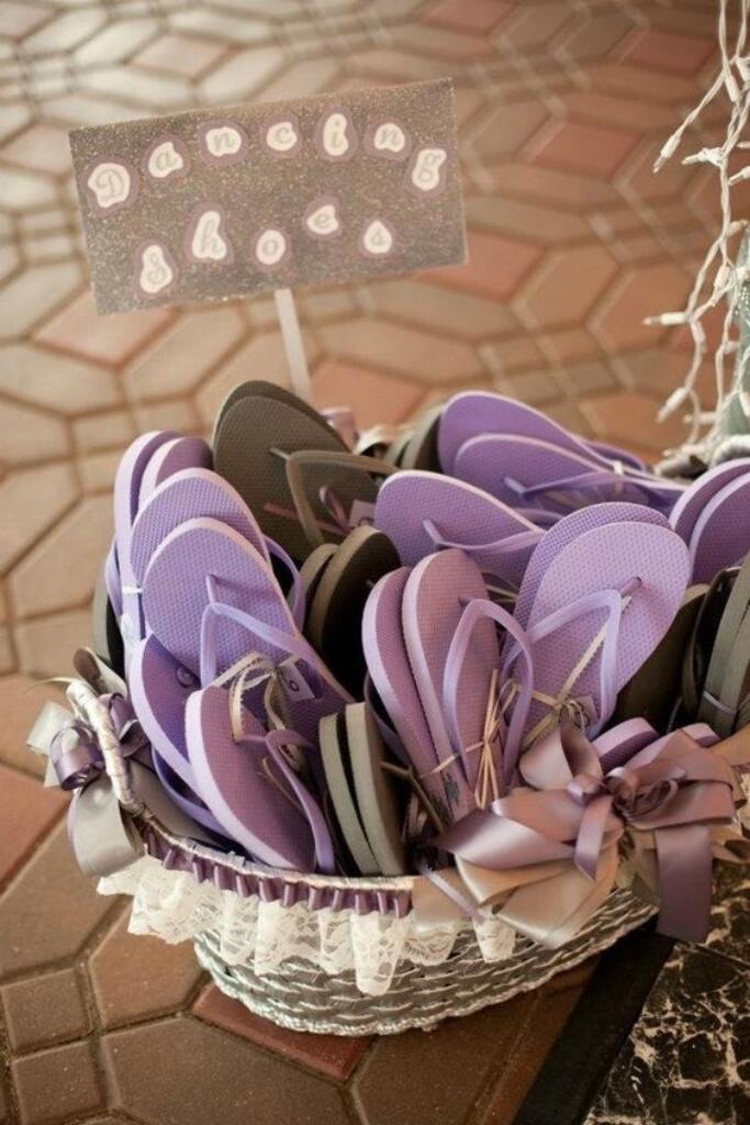 Casamento Roxo: +70 fotos de paleta, decoração e madrinhas