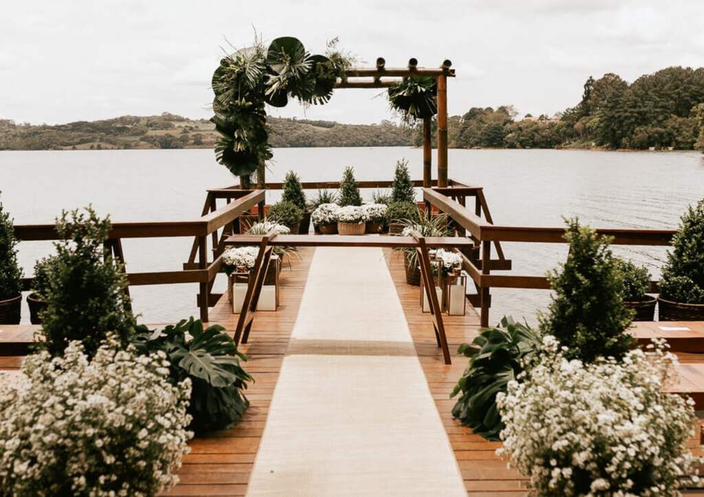 altar com decoração greenery