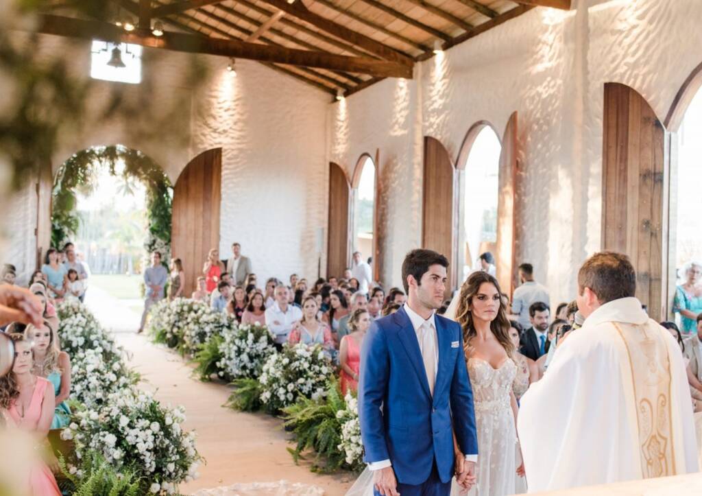 casal na capela São Miguel dos Milagres