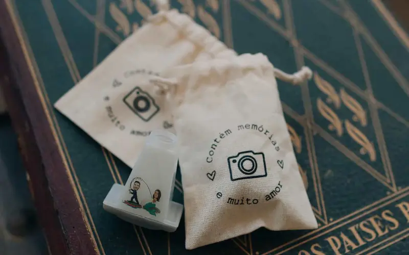 monóculo de lembrancinha de casamento