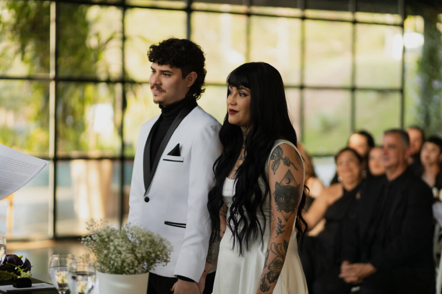 Casamento preto e branco viraliza por esbanjar personalidade