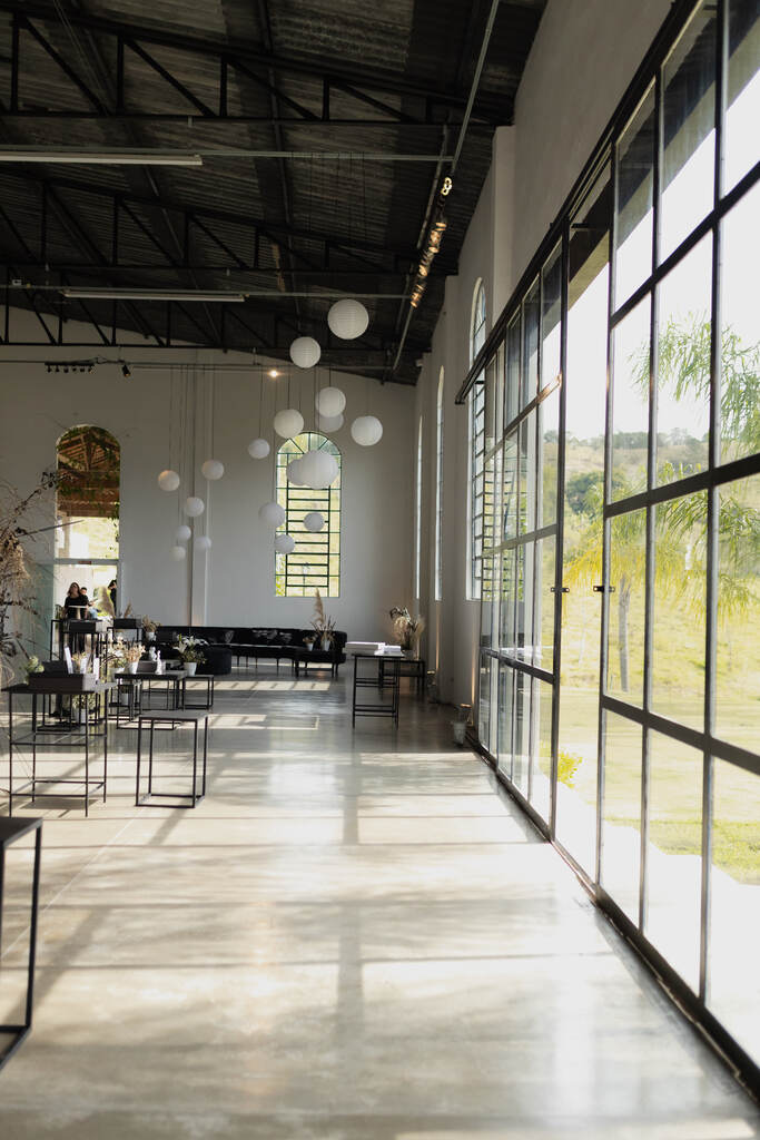 Casamento preto e branco viraliza por esbanjar personalidade