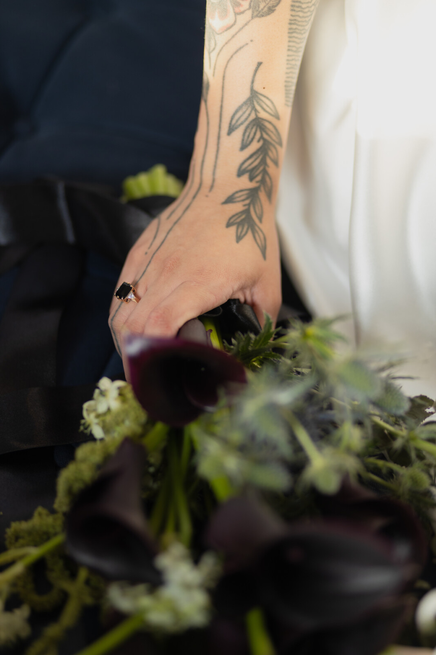 Casamento preto e branco viraliza por esbanjar personalidade