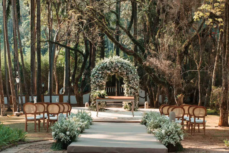 Espaço de casamento no jardim