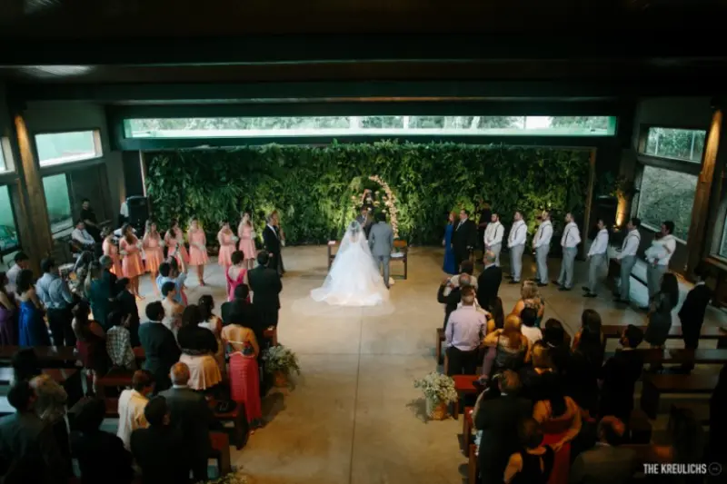 cerimônia de casamento com cortejo individual