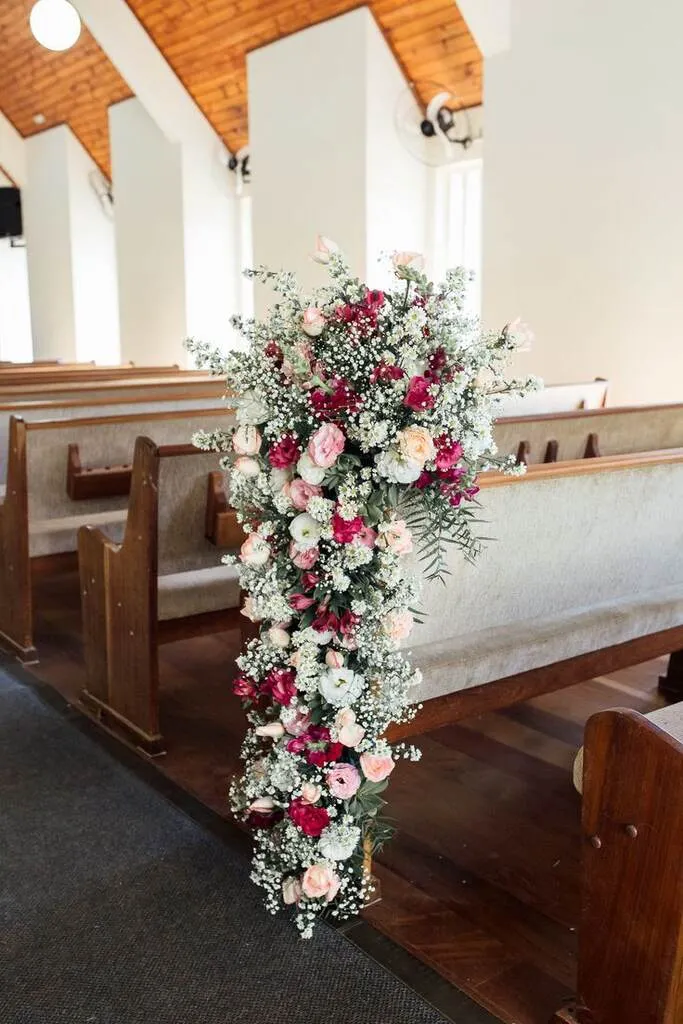 arranjo de flores para decoração de casamento na igreja adventista