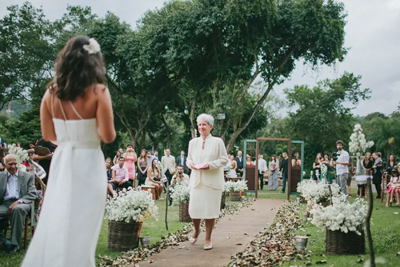 entrada das alianças com avó