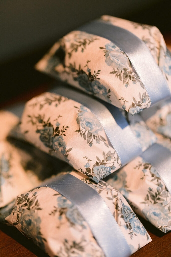 bem casados com estampa azul