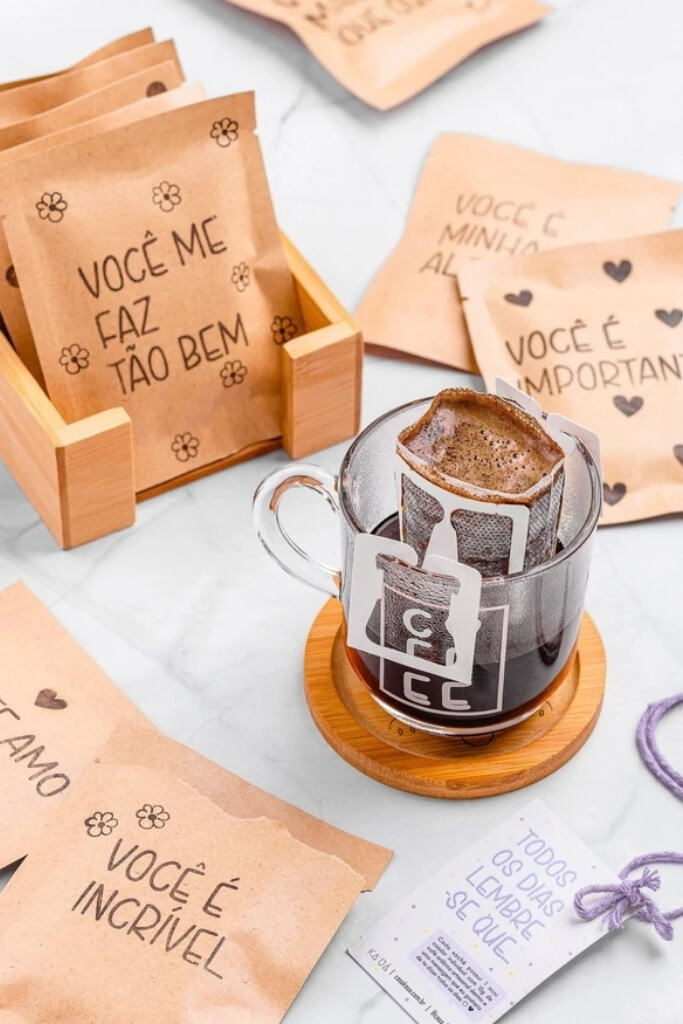 Café com lembrancinha de casamento