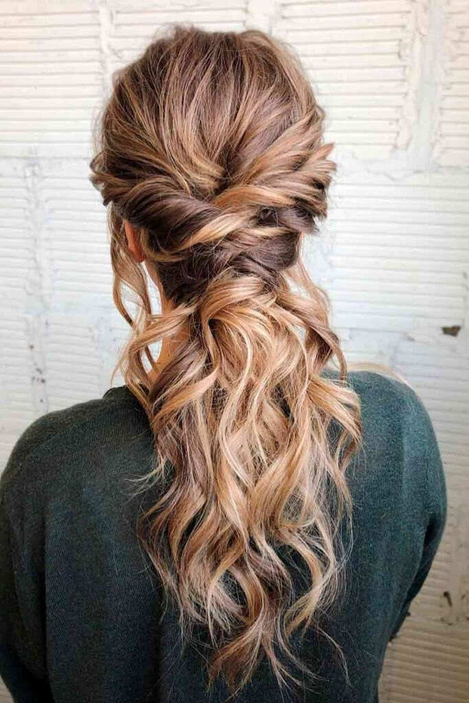 penteado para madrinhas com torcido