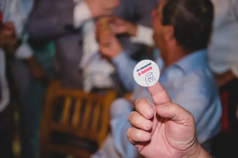 adesivo do corte da gravata do noivo