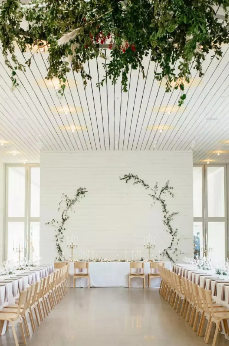 altar clean e minimalista de casamento
