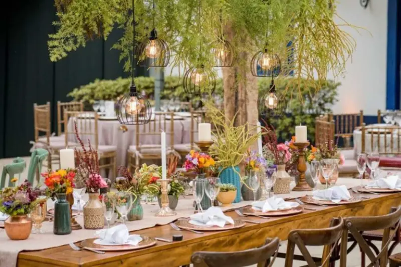 decoração de mesa para mini wedding rústico