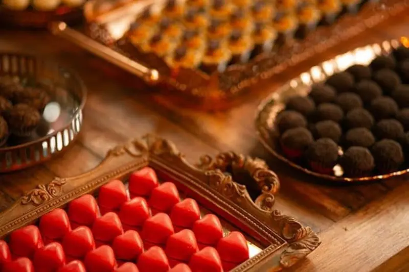 doce fino de casamento em formato de coração