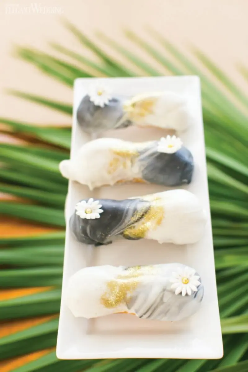 eclair com desenhos para casamento