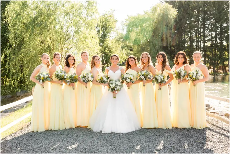 madrinhas de casamento com vestido amarelo